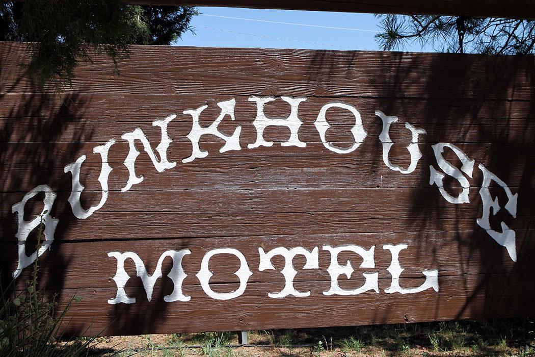 Bunkhouse Motel Guernsey Esterno foto